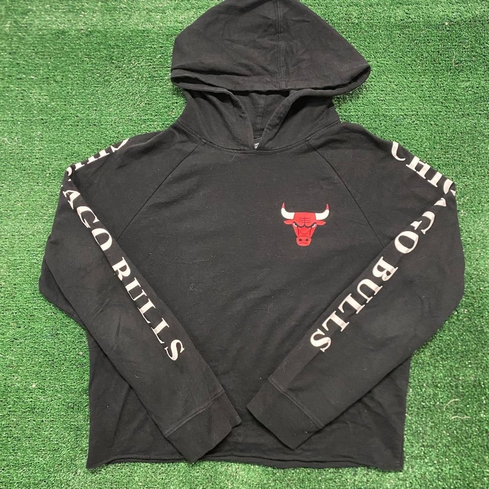 Vintage Y2K NBA Chicago Bulls Cropped Hoodie Sweatshirt Black Boxy M Streetwear